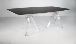 Table design elliptique transparente en polycarbonate Ometto - Plateau NOIR - cm.220x115
